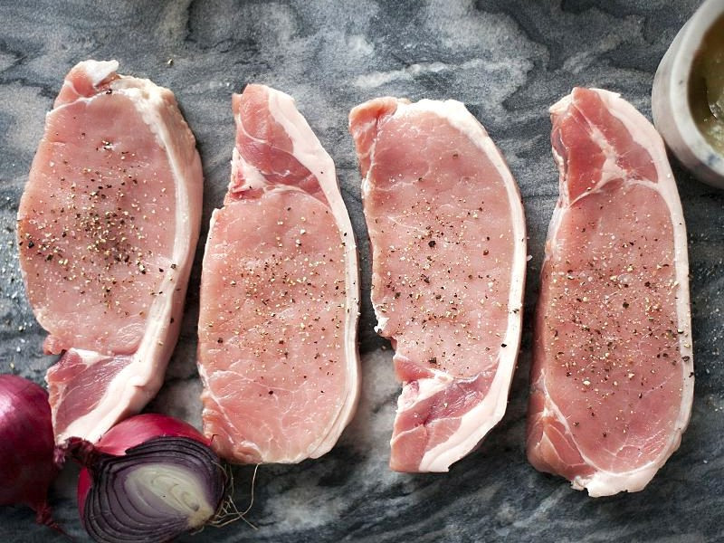 4 Cheshire Pork Steaks (1kg)