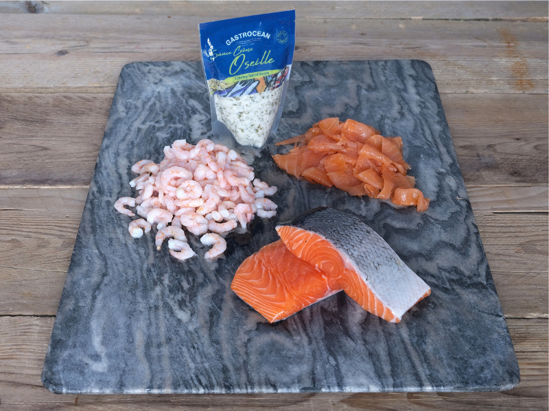 Fish bundle - Salmon fillets, prawns, smoked salmon, sorrel sauce