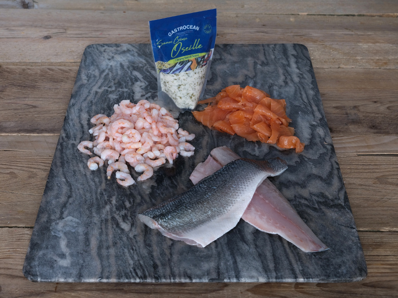 Fish bundle - Sea bass fillets, prawns, smoked salmon, sorrel sauce