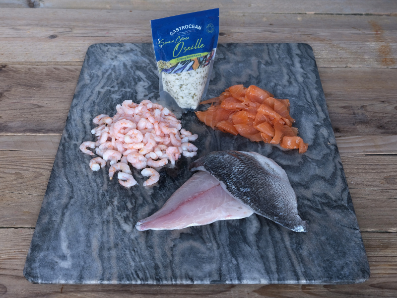 Fish bundle - Sea bream fillets, prawns, smoked salmon, sorrel sauce