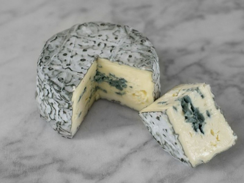 Local Handmade Burt's Blue Cheese (180g)