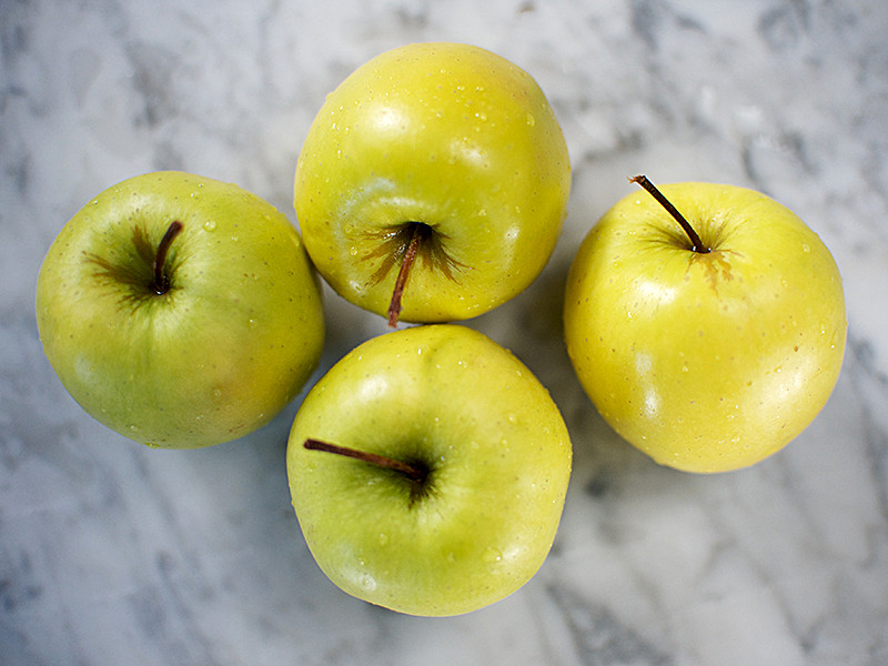 Pack of Golden Delicious Apples 1 x 4 (42p each)