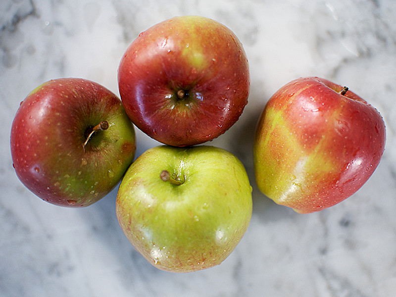 Pack of Royal Gala Apples 1 x 4 (40p each)
