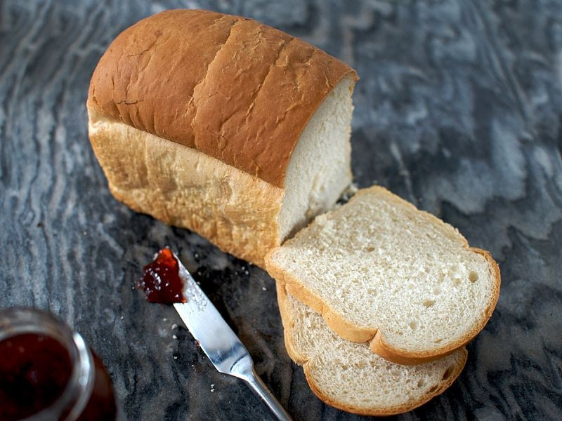 Small White Tin Loaf (400g)