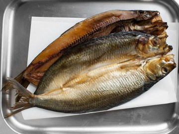 2 Manx Kippers (smoked herrings) 250g