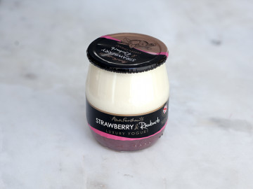 Ann Forshaw's Luxury Yogurt Strawberry & Rhubarb (140g)