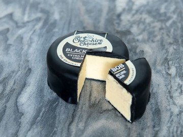 Black Bob Mature Cheddar Cheese Truckle (200g)