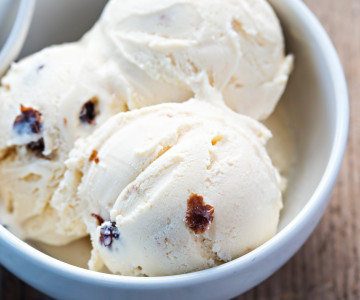 Seasonal recipe focus: Hot Cross Bun ice cream