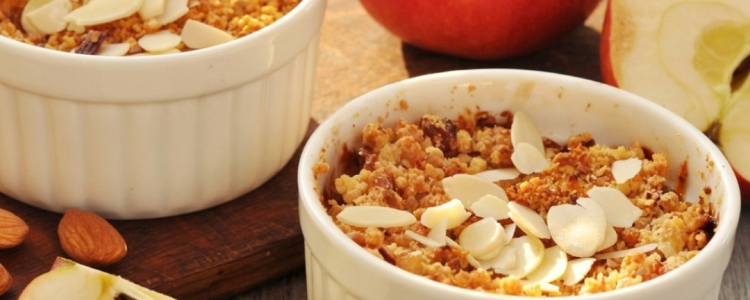 Autumn baking: Classic apple crumble with almonds and cinnamon