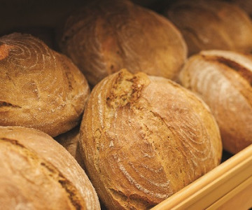 Bacon and Tomato Soda Bread